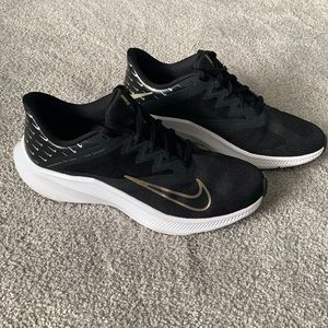 Nike Quest Running Shoes